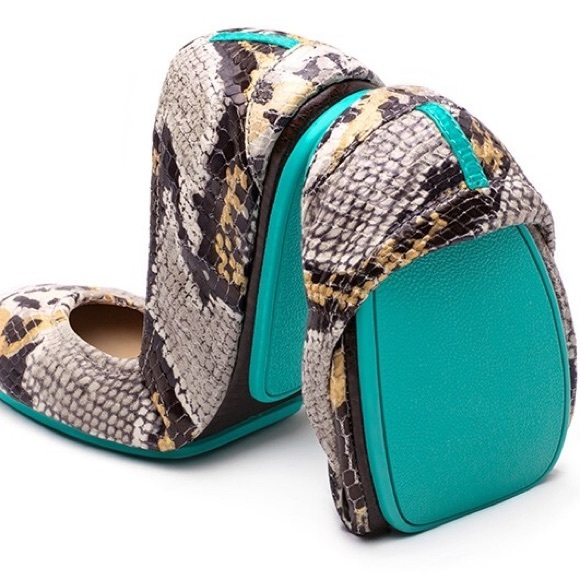 Your Poshbassator, Erin Jessica PS I ❤️ to recycle - Picture 5 of 8